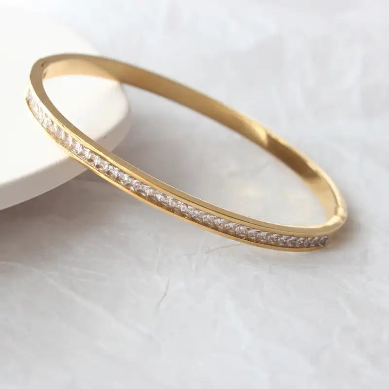 Clear Crystals Bracelet