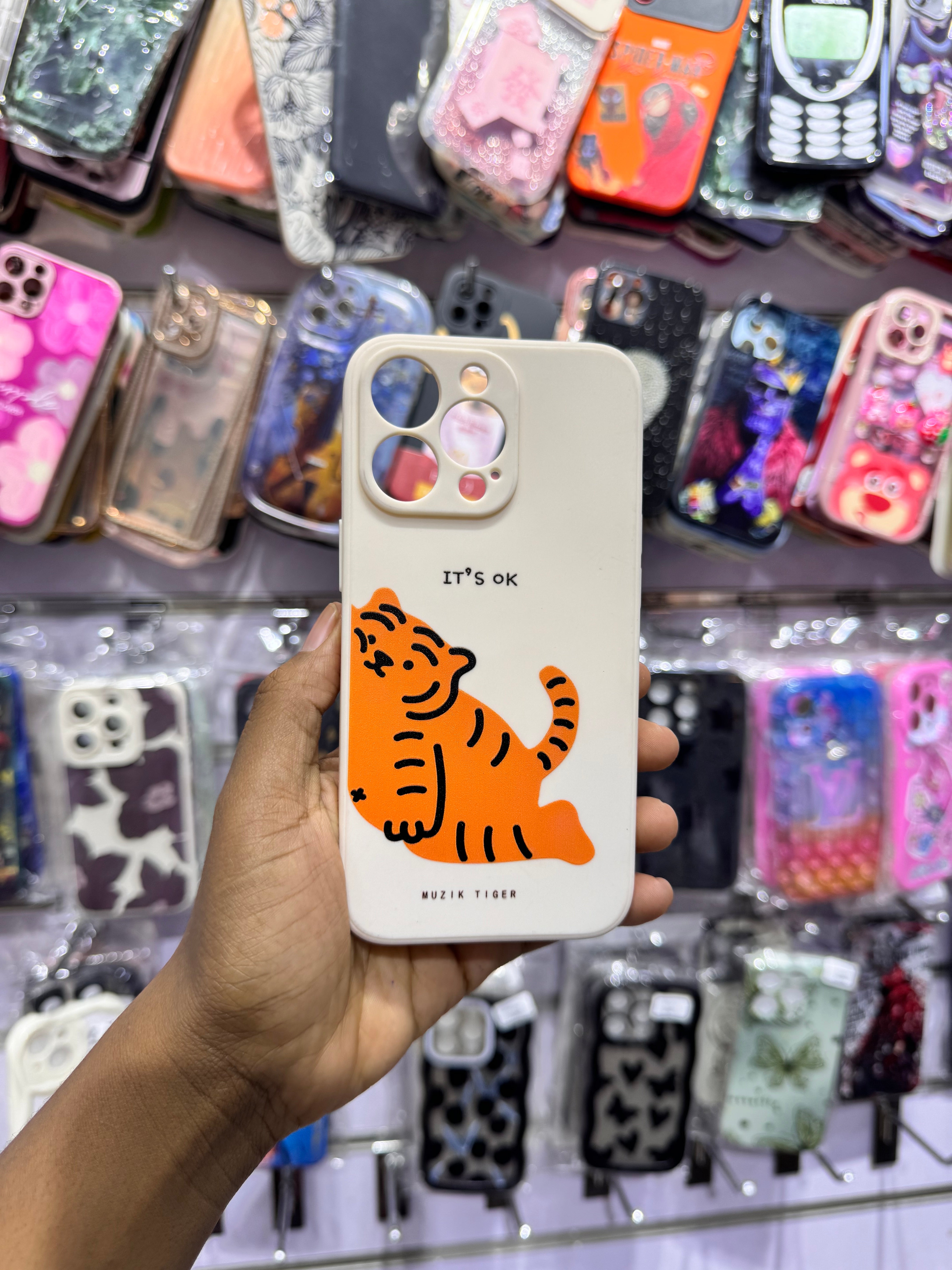 MUZIK TIGER Case For Phones